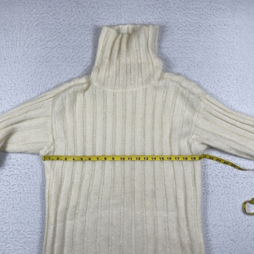 Saks Fifth Avenue Sweater Womens Medium Cream Made in Italy Mohair Blend Cozy - Picture 5 of 11